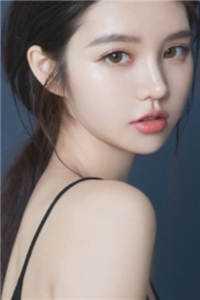 女主白凝冰的